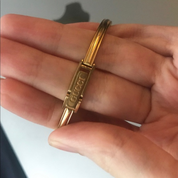 *SOLD* Authentic Gucci Bezel Watch - Picture 5 of 10